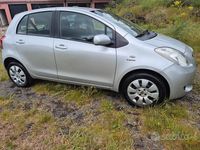 Usata Toyota Yaris Sol 69 CV (50 kW) 2008 Grigio Utilitaria
