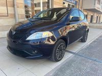 Usata Lancia Ypsilon Gold 69 CV (50 kW) 2021 Blu/azzurro Utilitaria