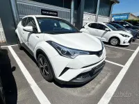 Usata Toyota C-HR Active 122 CV (89 kW) 2017 Bianco SUV