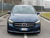 Usata Mercedes B200 116 CV (85 kW) 2022 Blu Monovolume