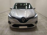 Usado Renault Clio V Zen 86 HP (63 kW) 2020 Prateado Sedan