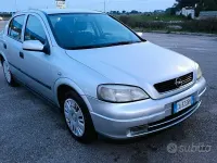 Usata Opel Astra Club 75 CV (55 kW) 2002 Grigio Berlina