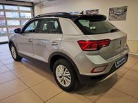 Usata VW T-Roc Life 150 CV (110 kW) 2024 Pyrit silver met  nero SUV