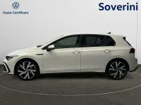 Usata VW Golf VIII R-line 150 CV (110 kW) 2021 Bianco Utilitaria