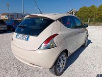 Usata Lancia Ypsilon Gold 69 CV (50 kW) 2016 Beige Utilitaria