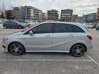 Usata Mercedes B180 109 CV (80 kW) 2017 Grigio Monovolume