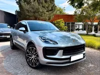 Usata Porsche Macan 265 CV (194 kW) 2024 Argento dolomiti metallizzato SUV