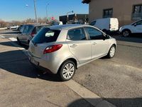 Usata Mazda 2 75 CV (55 kW) 2009 Argento Berlina