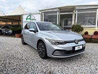 Usata VW Golf VIII Life 116 CV (85 kW) 2020 Argento Berlina