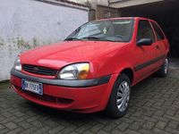 Usata Ford Fiesta Ghia 75 CV (55 kW) 2000 Rosso Utilitaria