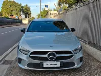 Usado Mercedes A200 Business 150 CV (110 kW) 2021 Gris Berlina