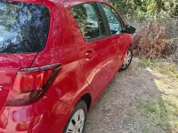 Usata Toyota Yaris 65 CV (47 kW) 2016 Rosso Utilitaria
