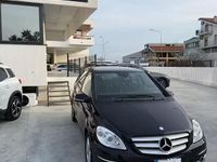 Usata Mercedes B200 140 CV (102 kW) 2011 Nero Monovolume