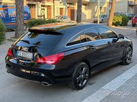 Usata Mercedes CLA220 Shooting Brake 170 CV (125 kW) 2016 Nero Station wagon