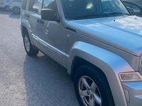 Usata Jeep Cherokee 163 CV (119 kW) 2009 Grigio SUV