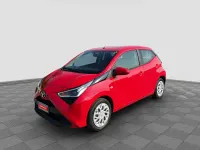 Usata Toyota Aygo Cool 72 CV (52 kW) 2019 Fire red Utilitaria