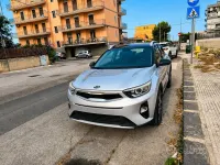 Usata Kia Stonic Style 120 CV (88 kW) 2017 Grigio SUV
