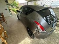 Usata Lancia Ypsilon Silver 69 CV (50 kW) 2015 Grigio Utilitaria