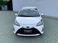Usata Toyota Yaris Hybrid Business Edition 73 CV (53 kW) 2019 Bianco Berlina