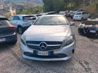 Usata Mercedes A180 122 CV (89 kW) 2016 Grigio Utilitaria