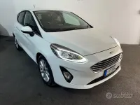 Begagnad Ford Fiesta ST-Line 86 HK (63 kW) 2019 Vit Halvkombi