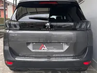 Usata Peugeot 5008 Allure 131 CV (96 kW) 2024 Grigio SUV
