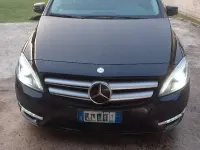 Usata Mercedes B200 Premium 136 CV (100 kW) 2014 Nero Utilitaria