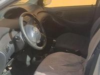 Usata Toyota Yaris 75 CV (55 kW) 2005 Grigio Berlina