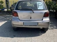 Usata Toyota Yaris 75 CV (55 kW) 2005 Grigio Utilitaria