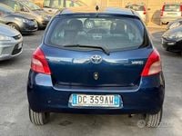 Usata Toyota Yaris Sol 69 CV (50 kW) 2007 Blu Utilitaria