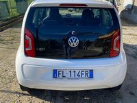 Begagnad VW up! 60 HK (44 kW) 2017 Vit Halvkombi