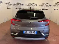Usata Renault Captur Techno 101 CV (74 kW) 2023 Grigio SUV