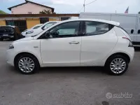 Usata Lancia Ypsilon Platinum 69 CV (50 kW) 2011 Bianco Utilitaria