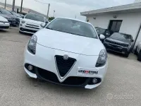 Usata Alfa Romeo Giulietta Super 120 CV (88 kW) 2017 Bianco Utilitaria