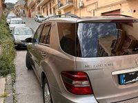 Usata Mercedes ML320 224 CV (164 kW) 2008 Grigio SUV