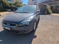 Usata Ford Focus S 90 CV (66 kW) 2007 Grigio Station wagon