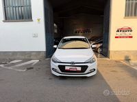 Usata Hyundai i20 84 CV (61 kW) 2016 Bianco Berlina