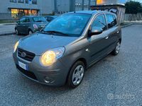 Usata Kia Picanto LX 62 CV (45 kW) 2009 Grigio Utilitaria