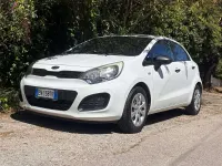 Usata Kia Rio EX 75 CV (55 kW) 2012 Bianco Berlina