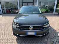 Usata VW Tiguan Life 122 CV (89 kW) 2022 Grigio SUV