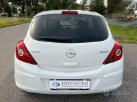 Usata Opel Corsa Edition 75 CV (55 kW) 2010 Bianco Utilitaria