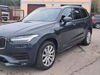 Gebraucht Volvo XC90 Momentum 235 PS (172 kW) 2021 Grau SUV
