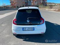 Usata Renault Twingo 30 kW (42 CV) 2021 Bianco Utilitaria
