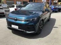 Usata VW Tiguan R-line 193 CV (141 kW) 2024 Blu SUV