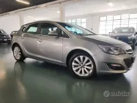 Usata Opel Astra Cosmo 140 CV (102 kW) 2014 Grigio Berlina