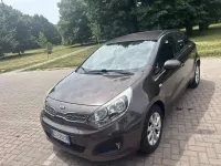 Usata Kia Rio Active 75 CV (55 kW) 2013 Berlina