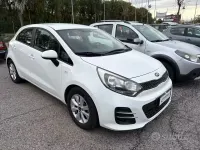Usata Kia Rio 83 CV (61 kW) 2017 Bianco Berlina