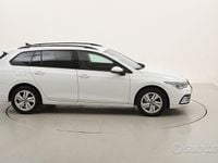 Usata VW Golf VIII Life 116 CV (85 kW) 2021 Bianco Station wagon