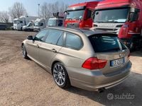 Usata BMW 318 143 CV (105 kW) 2010 Giallo Station wagon