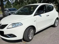 Usata Lancia Ypsilon Platinum 69 CV (50 kW) 2017 Bianco Utilitaria